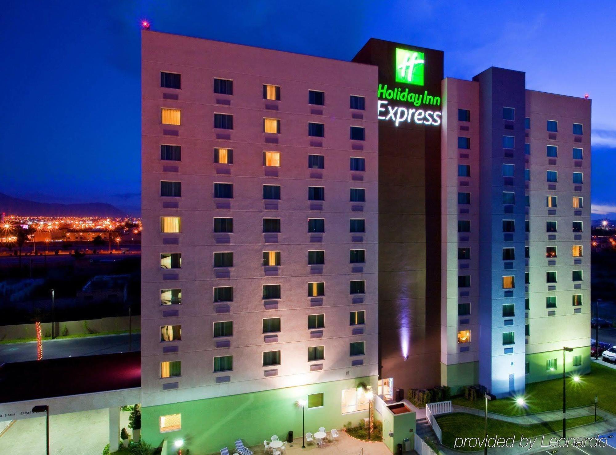 Holiday Inn Express Saltillo Zona Aeropuerto By Ihg Extérieur photo