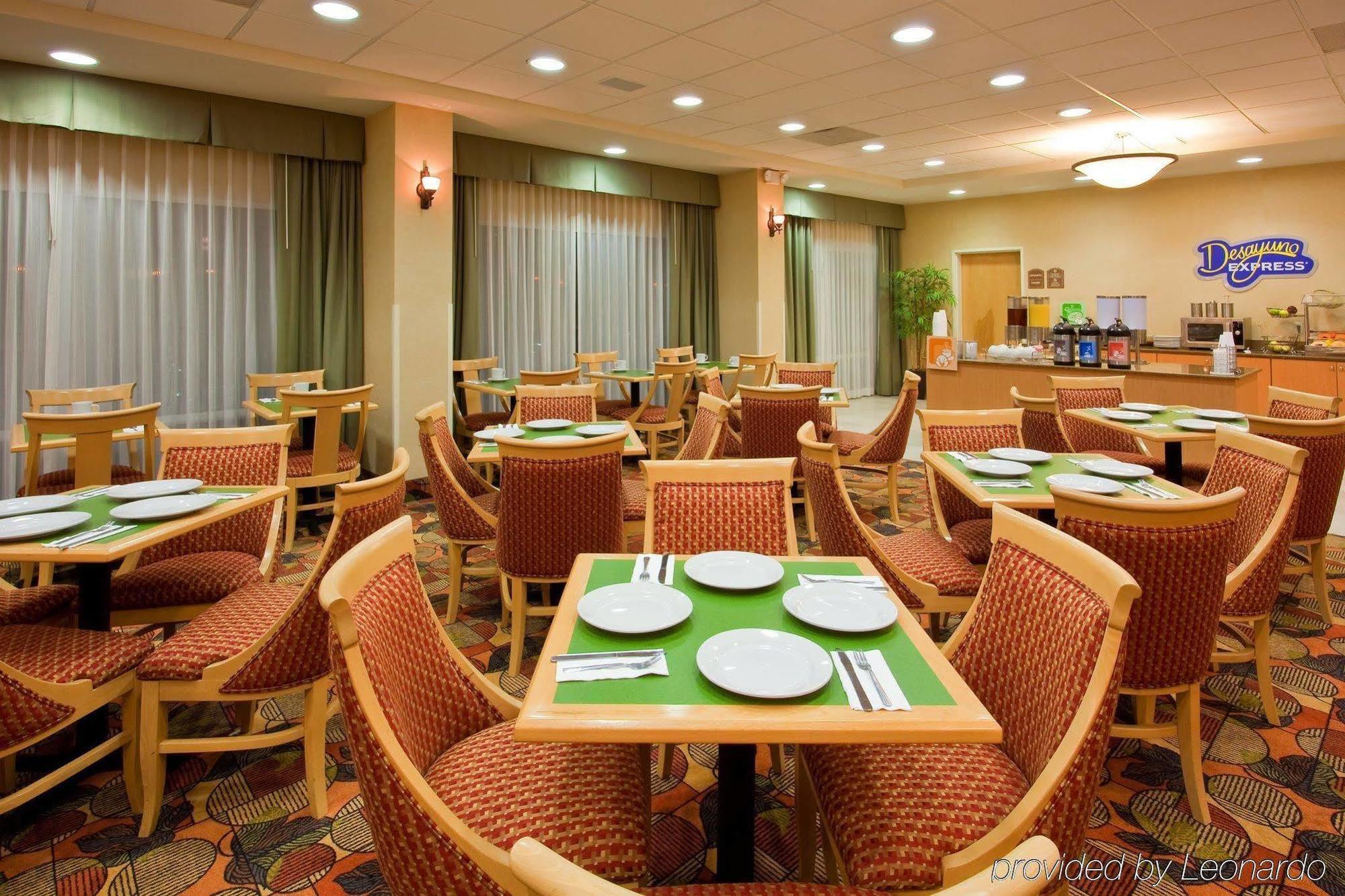 Holiday Inn Express Saltillo Zona Aeropuerto By Ihg Extérieur photo
