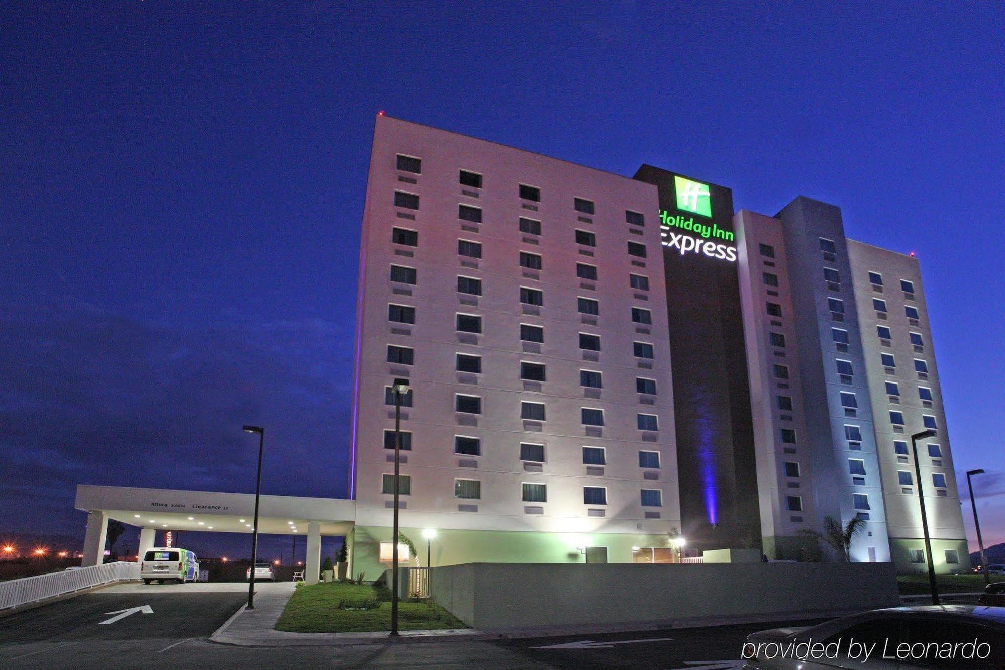 Holiday Inn Express Saltillo Zona Aeropuerto By Ihg Extérieur photo